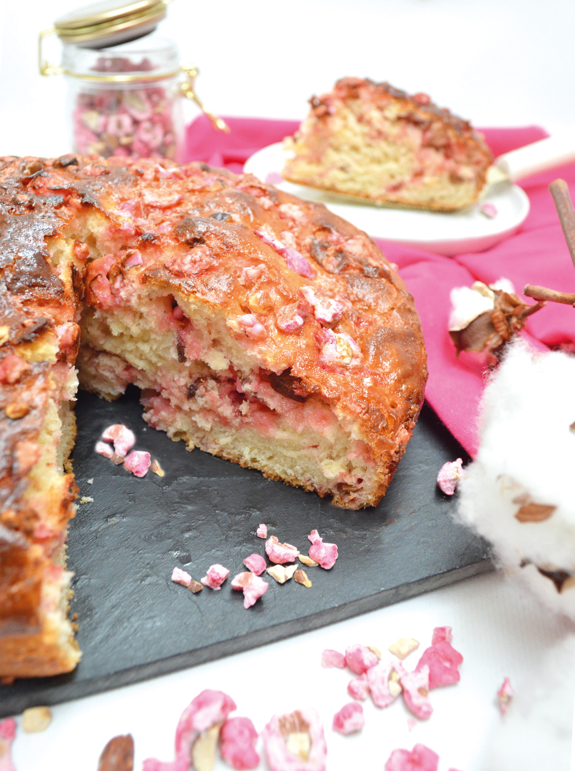 Brioche aux pralines roses